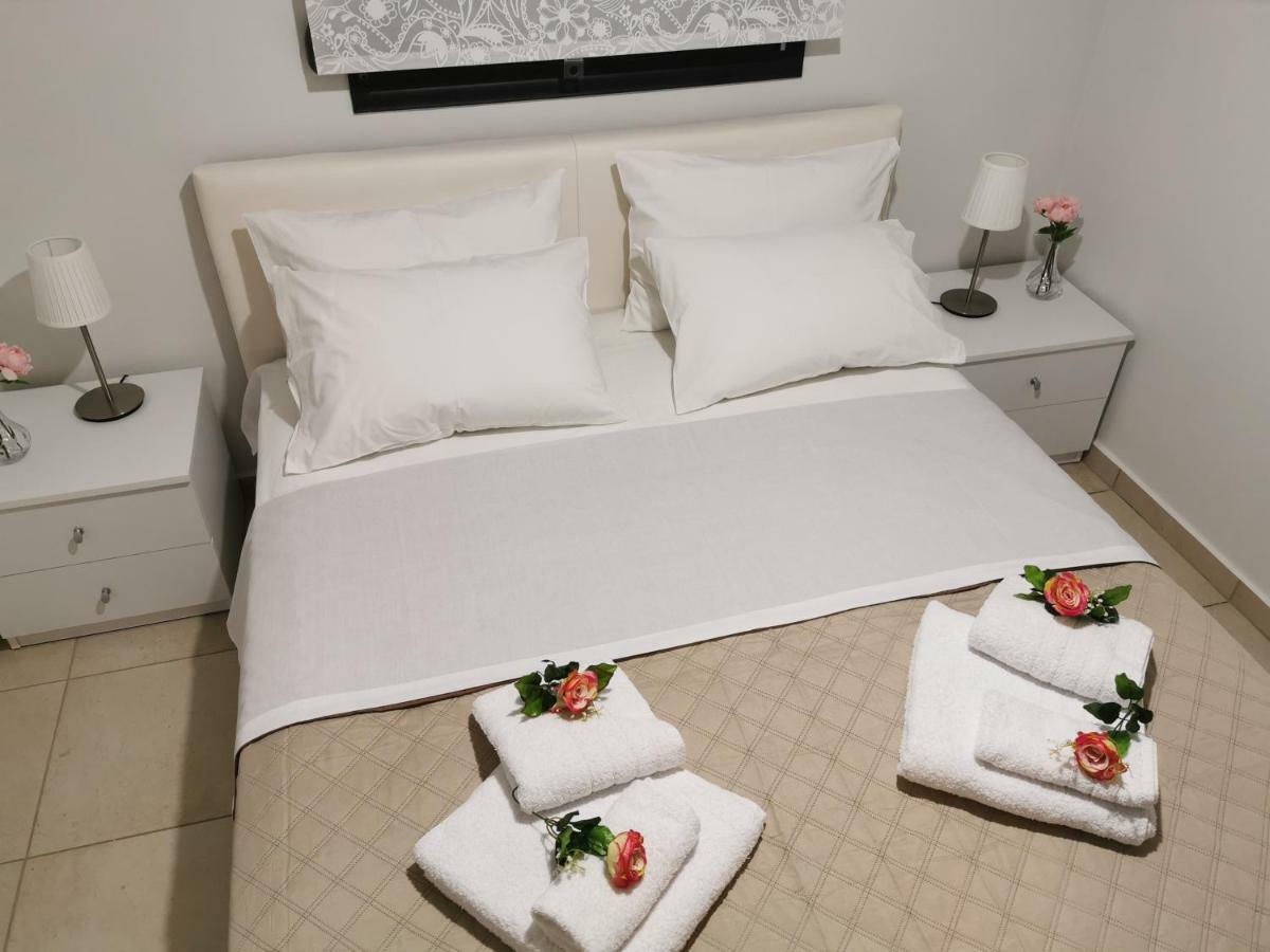 Pall'S Minimal Apartment Néa Péramos Buitenkant foto